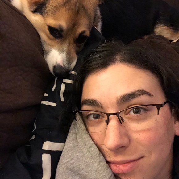 Meet your Posher, Lindy - Picture 2 of 4